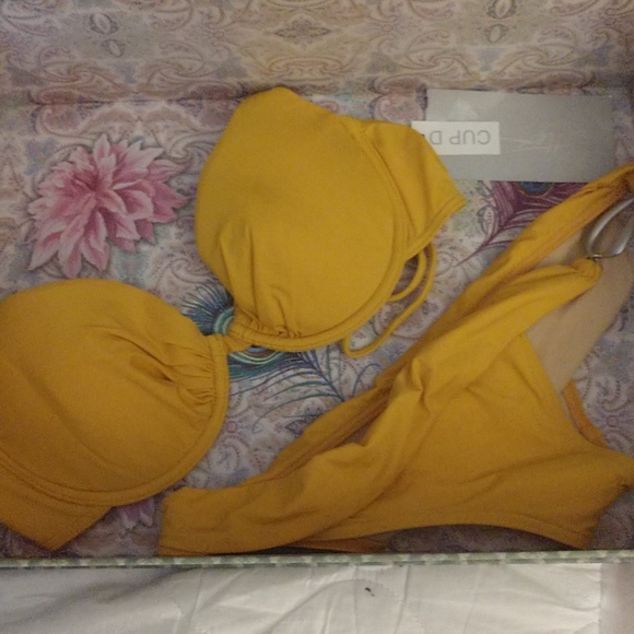 #8 NWT D Cup Mango Gold GOTTEX Bikini w Hardware - Picture 4 of 8